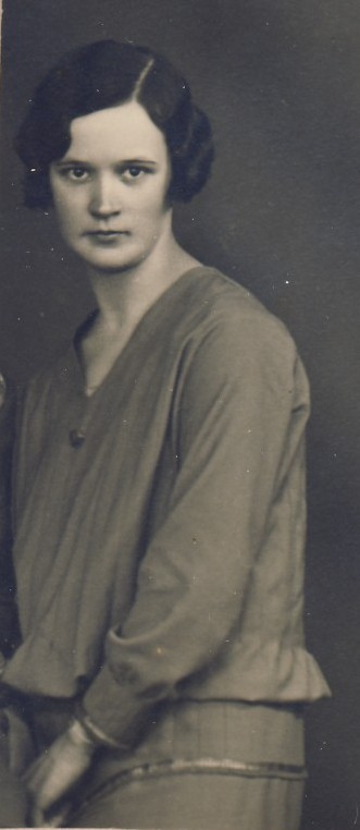 Ester Hellin
   Makkonen 1907-1953