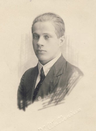 Jaakko Jalmari
   Nikkinen 1904-